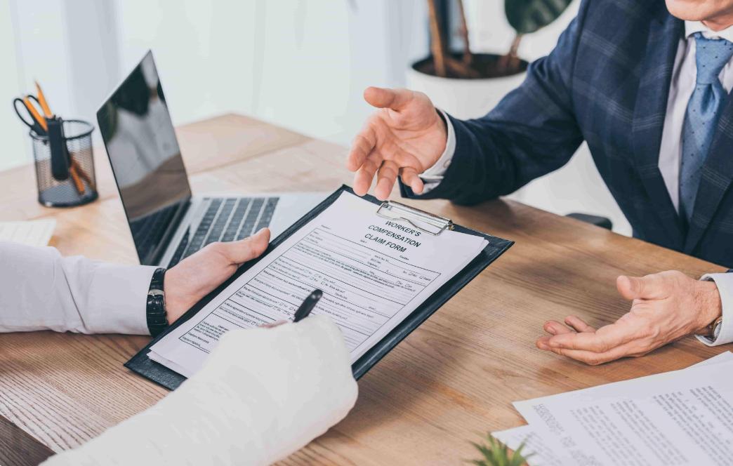 虚拟币估值_如何评估虚拟货币投资回报率：从风险管理到收益预测的完整分析_货币估值模型