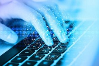 比特币近期大幅波动后现相对稳定，价格走势及市场情绪分析