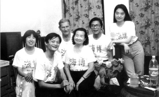 从小企业到国际品牌：马云的历程_马云创立了哪些品牌_马云旗下品牌