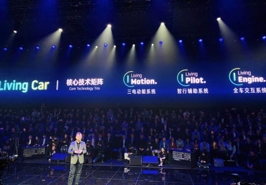 小米汽车好吗_从技术到用户：小米汽车的续航与性能_小米汽车的优势和劣势