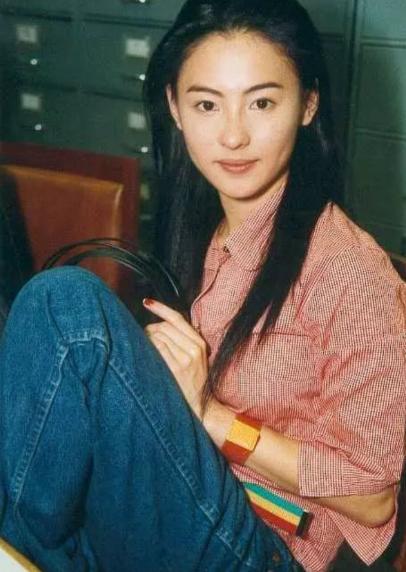 春晚张柏芝_张柏芝音乐会_张柏芝的经典表演与观众反响