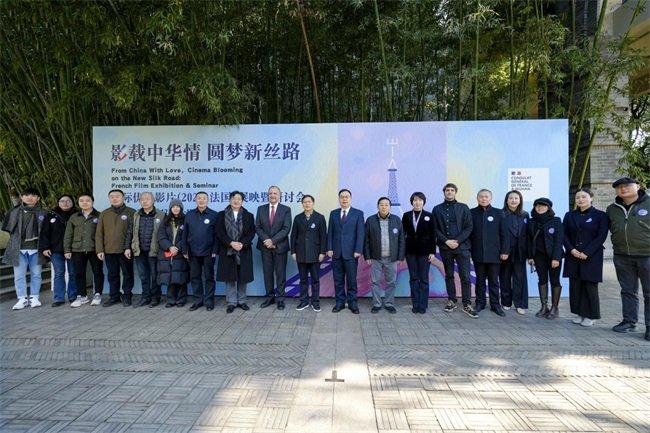 成龙的跨文化合作与交流_成龙文化输出_成龙传播中国文化