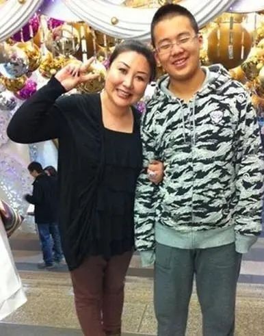 岳来越棒郭麒麟_郭麒麟桃宝_郭麒麟