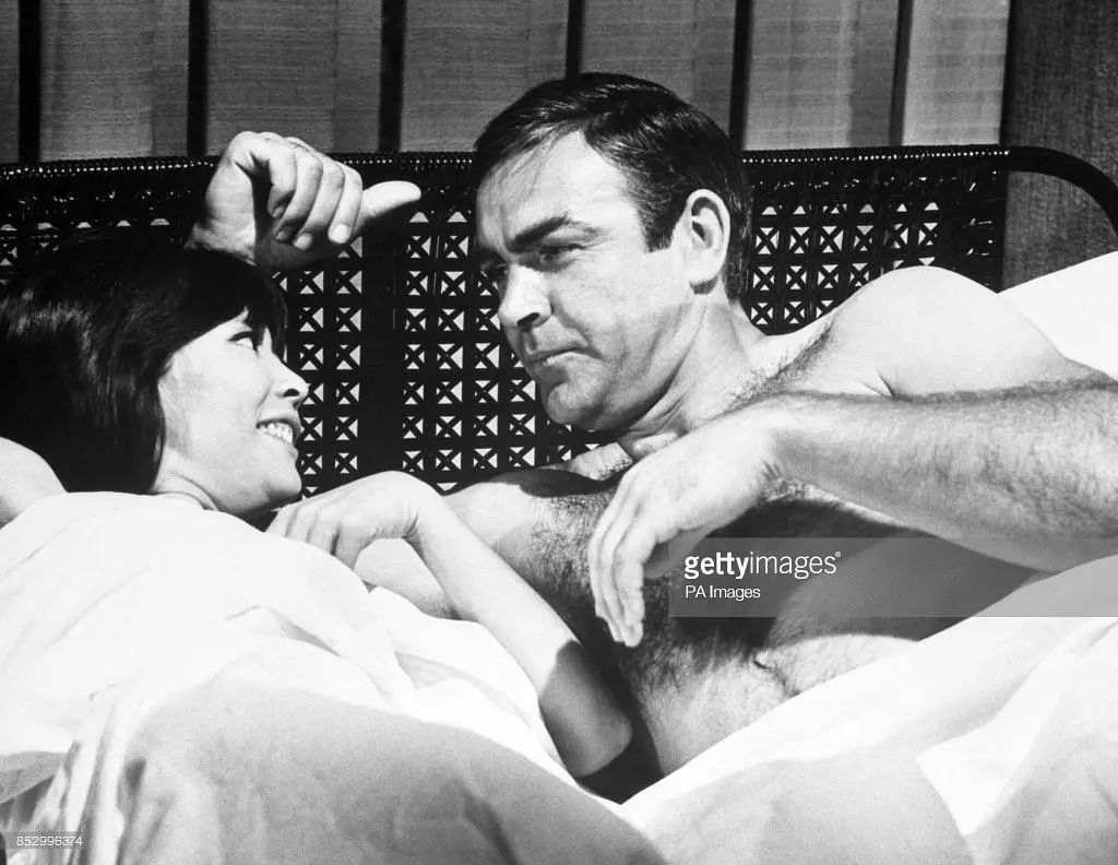 讲李小龙的故事_你对李小龙了解多少_李小龙的故事与文化认同