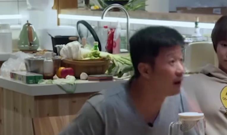 吴京当配角的电影_吴京的电影选角与角色分析_吴京配角