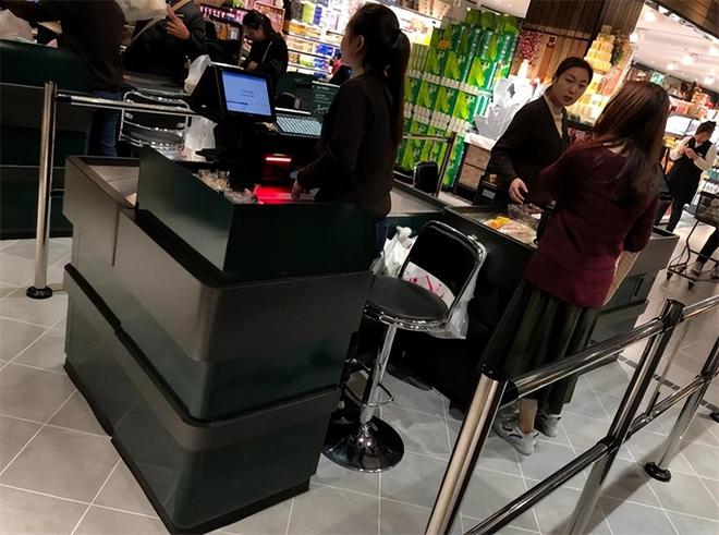 河南许昌胖东来超市服务_胖东来老板于东来现状_胖东来以顾客为中心的服务实例分享