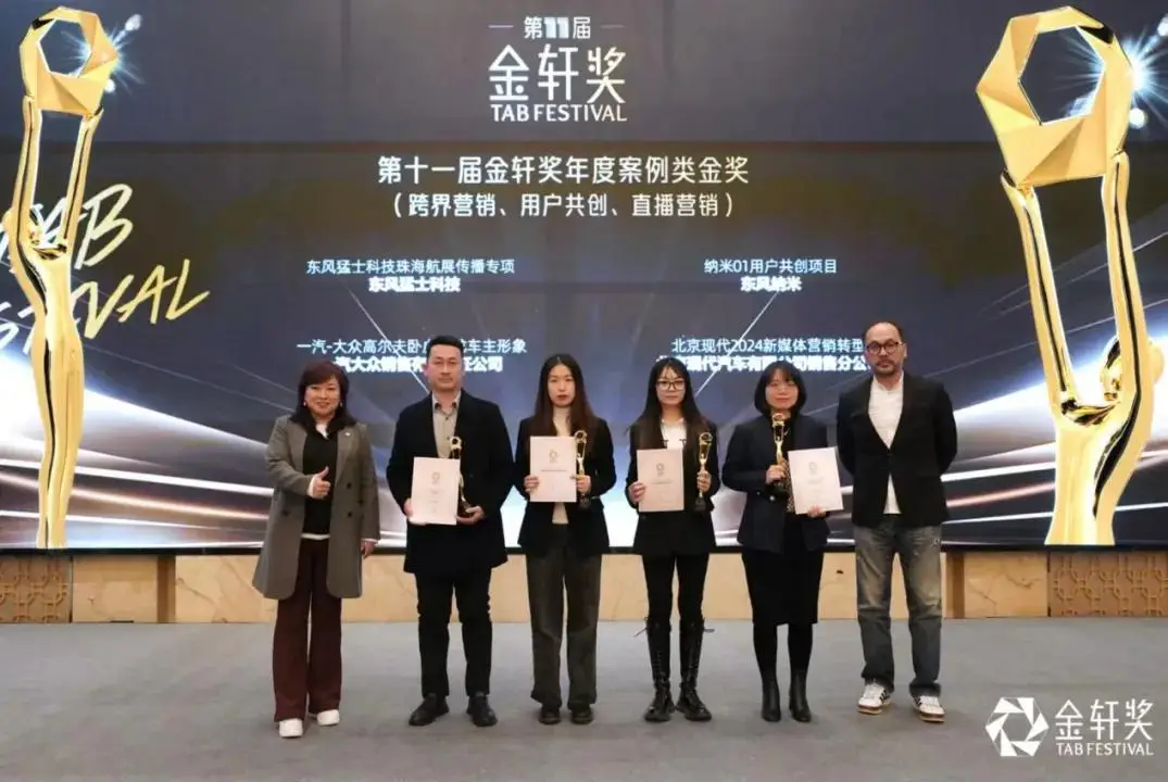 奔驰与捷豹车主当街互殴_奔驰的车主社区与品牌忠诚度_奔驰s级女车主