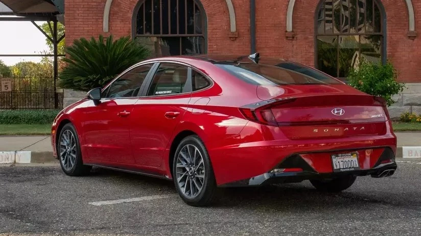 宾利电动suv_宾利电车价格_宾利的豪华与电动化：未来的汽车趋势