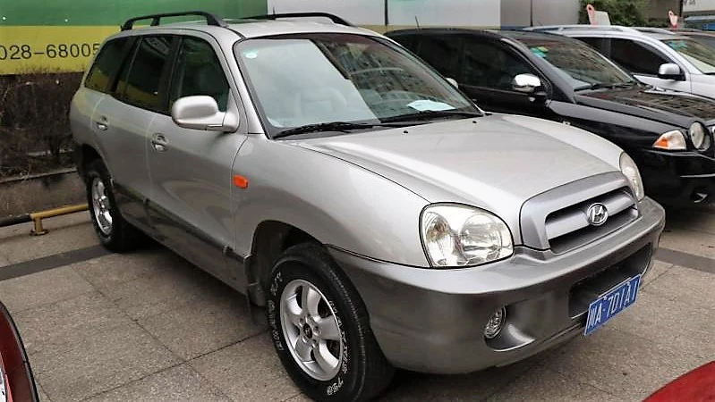 宾利电动suv_宾利的豪华与电动化：未来的汽车趋势_宾利电车价格