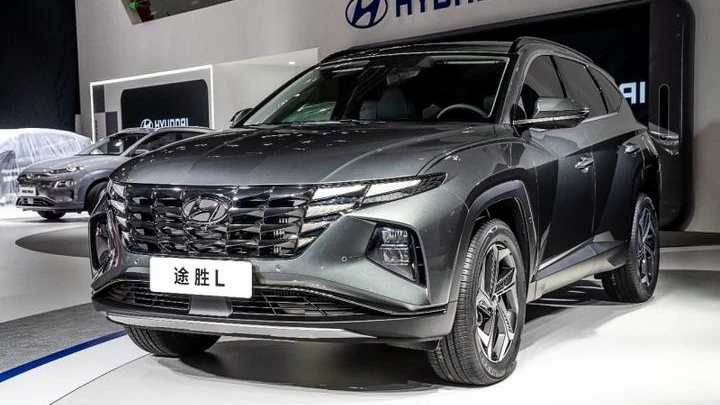 宾利电动suv_宾利电车价格_宾利的豪华与电动化：未来的汽车趋势