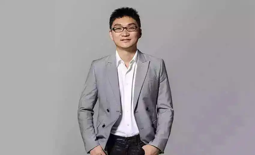 个人职业生涯发展与规划_个人职业生涯发展路线_黄峥的职业生涯与个人发展